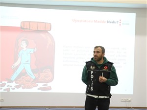 Aksaray Üniversitesi İdari Personeline NARKO-REHBER Bilgilendirme Faaliyeti Kapsamında Eğitim Düzenlendi